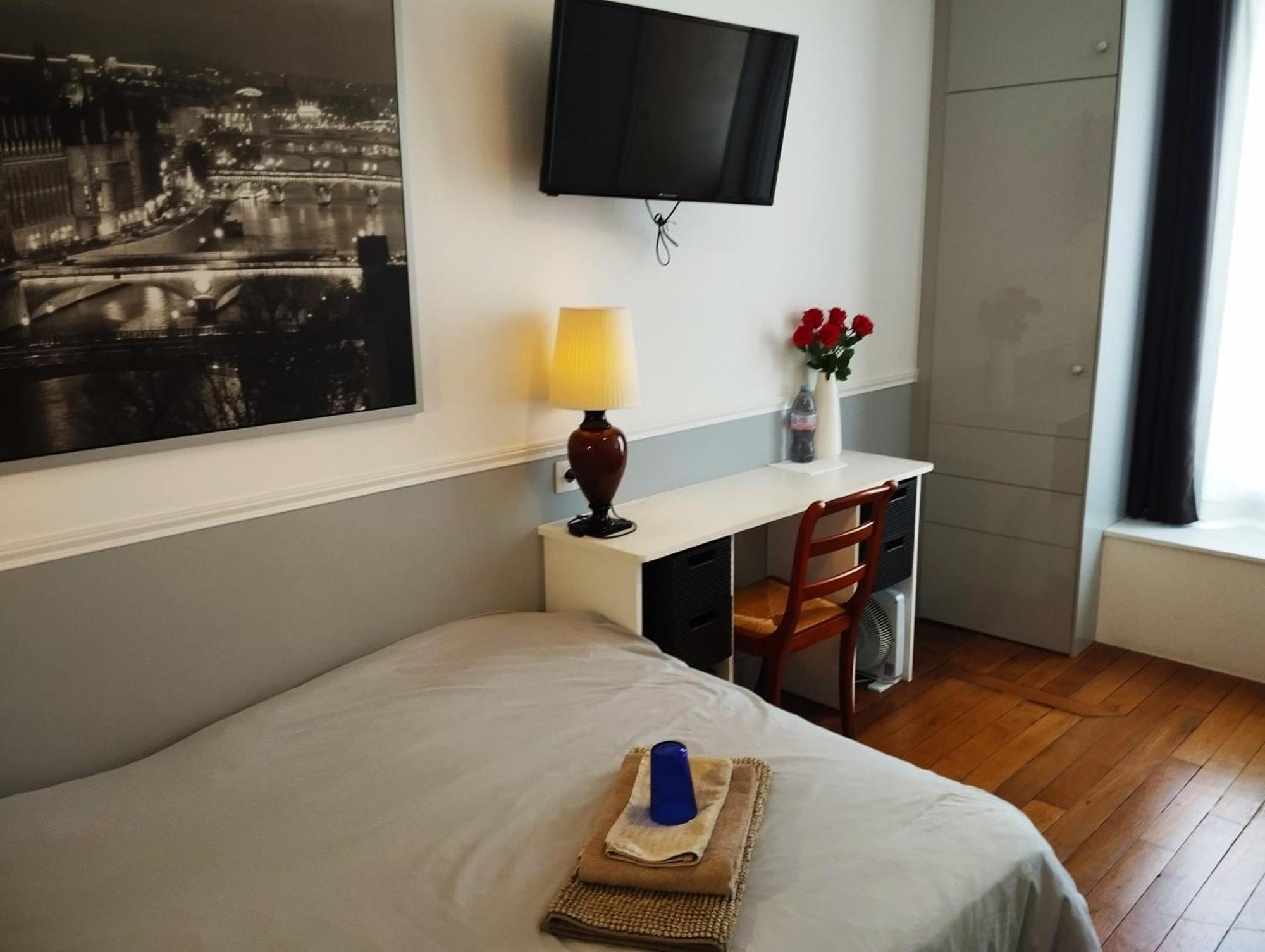 Belle Avec Sanitaires Privatifs Séjour chez l'habitant Paris